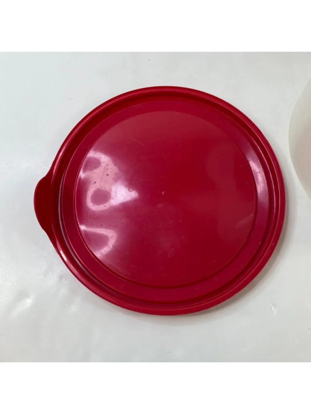 Set Of 3 Red Lid Plastic Food Storage Containers Stackable Design BPA-Free